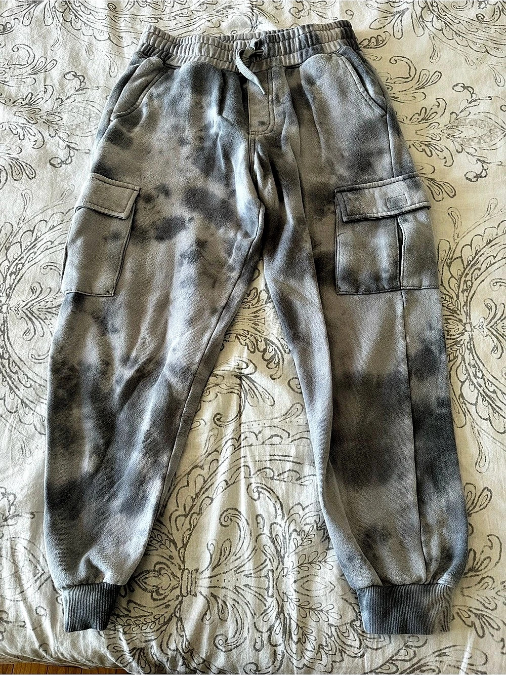 H&M Girls Size 14 Gray Tie-Dye Cargo Joggers